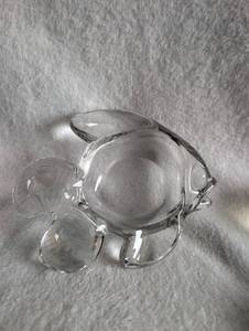 lot 3507 image: Clear Glass Fish Trinket Bowl