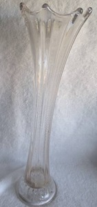 lot 3509 image: Clear Glass Bud Vase with Scalloped Rim