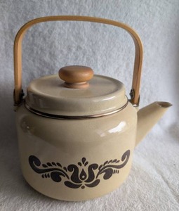 lot 4002 image: Pfaltzgraff Village Pattern Ceramic Teapot with Wood Handle