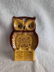 lot 4013 image: Las Vegas Ceramic Owl Kitchen Prayer Wall Hanging