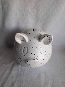 lot 5000 image: White Ceramic Pig Piggy Bank with Black Speckled Pattern