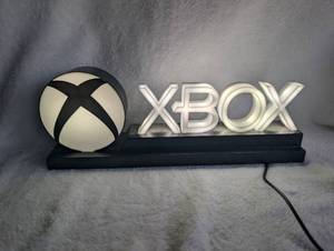 lot 5502 image: Xbox LED Light Up Display Sign