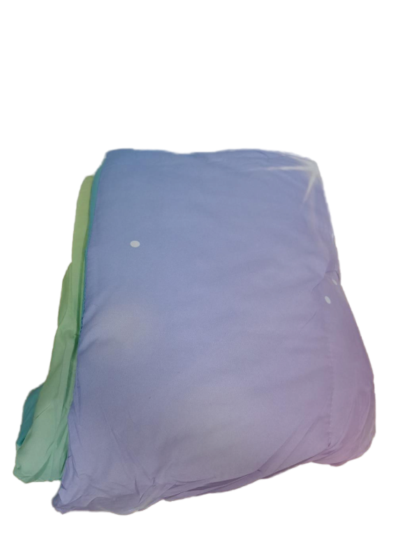 lot 33259 image: Full Size Rainbow Gradient Comforter