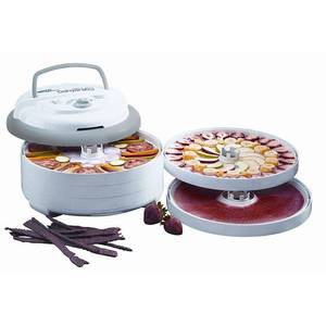 lot 35672 image: NESCO Professional 600W 5-Tray Food Dehydrator - Retail $89