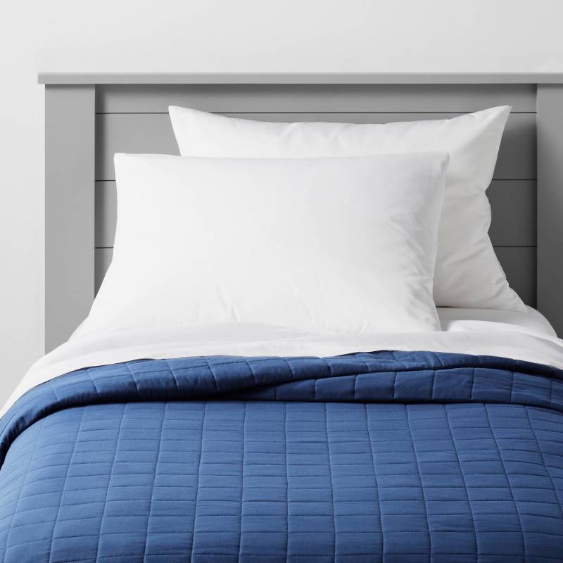 lot 15393 image: Box Stitch Microfiber Kids Quilt Navy -Pillowfort (FullQueen) - Retail $80