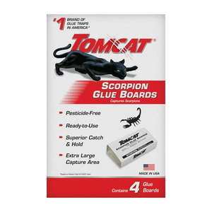 lot 38388 image: Tomcat Scorpion Glue Boards with an Extra-Large Capture Area 4 Glue Boards