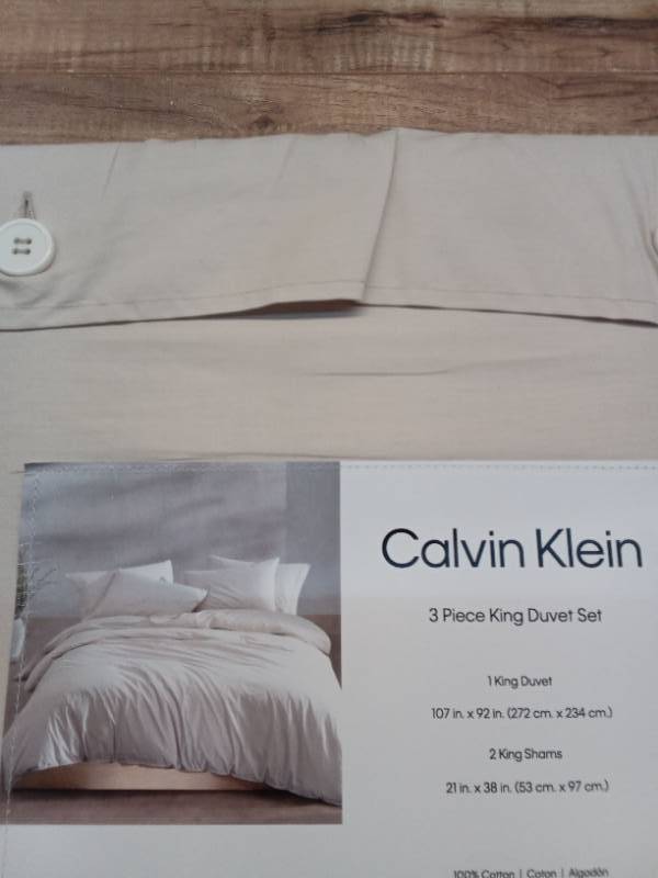 lot 35567 image: Calvin Klein Washed Percale Cotton 3 Piece Duvet Cover Set, King - Retail $77