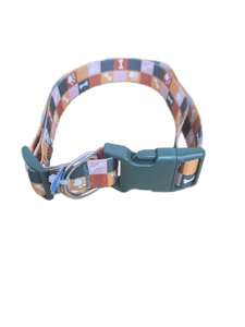 lot 38690 image: Dog Collar with Paw Print Pattern Size Small