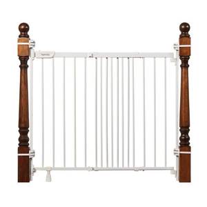 lot 40047 image: Summer Infant Metal Banister & Stair Safety Baby Gate - White