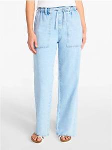 lot 41017 image: Time and Tru Womens Pull On Wide Leg Jeans, 30 Inseam, Size Large (12-14)