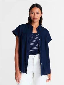 lot 41050 image: Time and Tru Womens Camp Shirt with Short Sleeves, Size Large  (12-14)