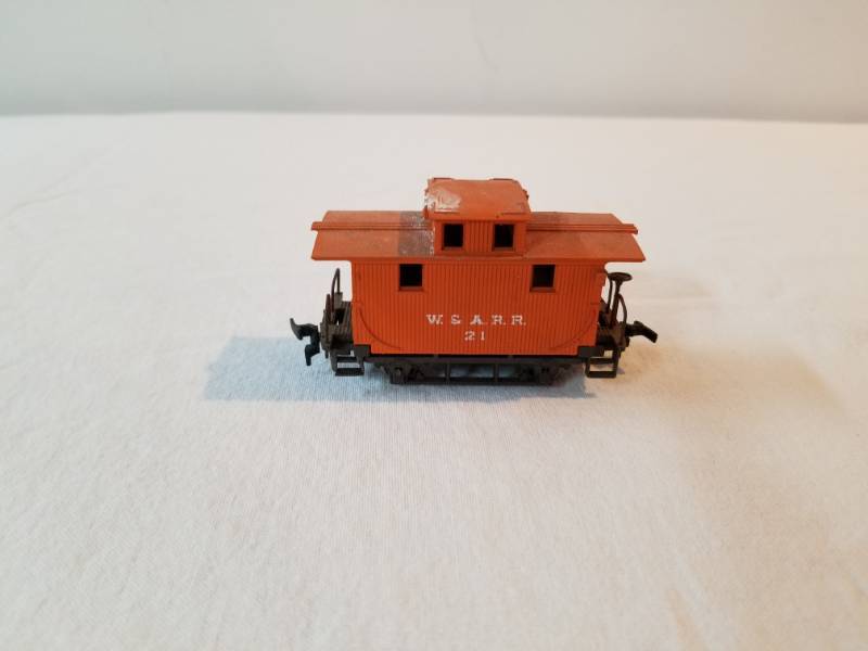 lot 7406 image: HO Scale Train Caboose W & A.R.R 21 Fully Functioning