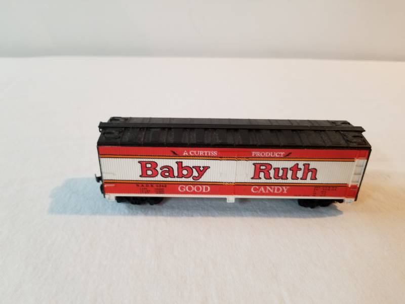 lot 7410 image: HO Scale Train Box Car Baby Ruth Fully Functioning