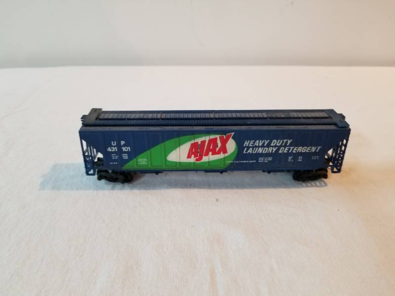 lot 7447 image: HO Scale Train Box Car AJAX Fully Functioning