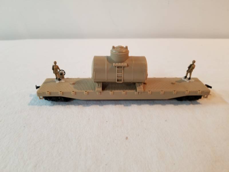lot 7451 image: HO Scale Train Set Lowboy Flatbed Car with Two Army Men and a Tank Fully Functioning