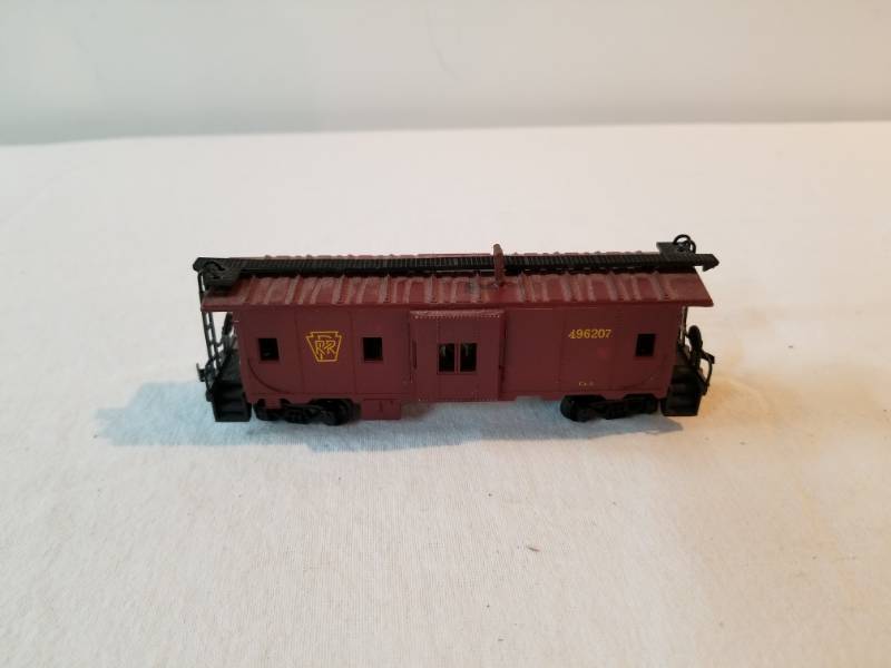lot 7462 image: HO Scale Train Box Car PRR 496207 Fully Functioning