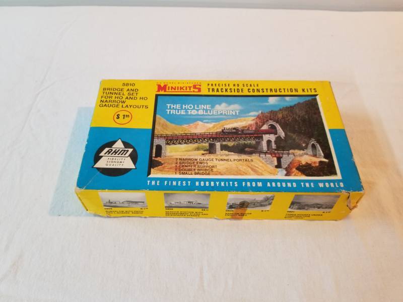 lot 7470 image: Minikits Precise HO Scale Trackside Construction Kits 5810 - Bridge and Tunnel Set for HO and HO Narrow Guage Layouts