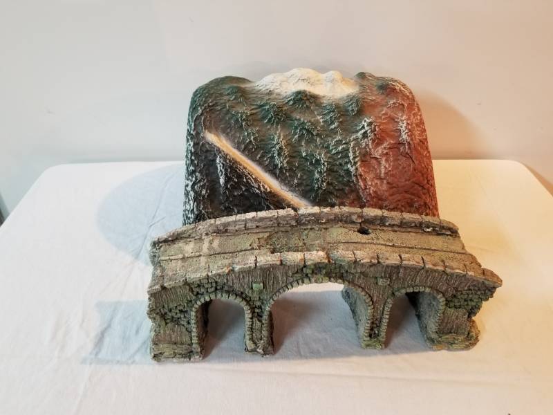lot 7475 image: Bridge and Tunnel for HO Scale Train Setup