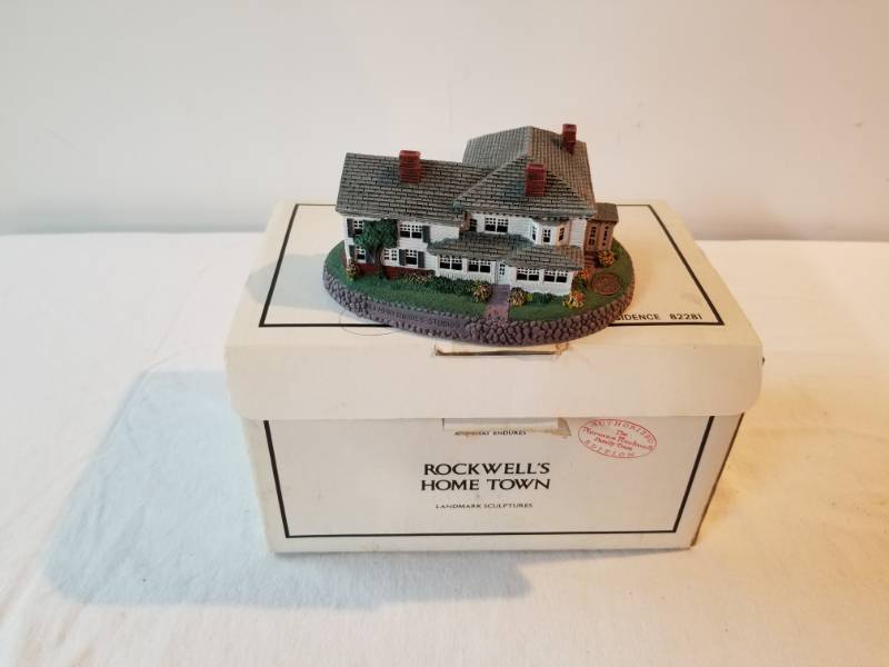 lot 7482 image: Rockwells Residence of Rockwells Main Street Collectible - 1990