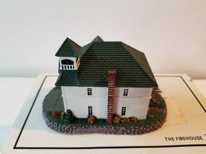 lot 7485 image: The Firehouse of Rockwells Main Street Collectible - 1991