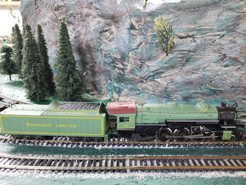 lot 7379 image: HO Scale Train Crescent Limited Engine and Car Fully Functioning See Video