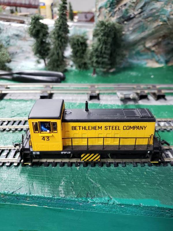 lot 7381 image: HO Scale Train Bethlehem Steel Co. Locomotive  Fully Functioning See Video