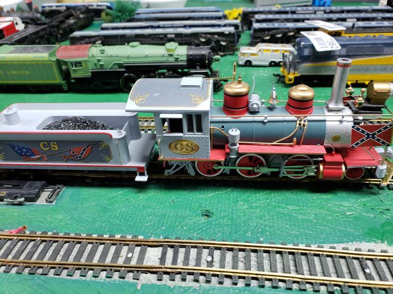 lot 7383 image: HO Scale Train Set Confederate States General Lee Fully Functioning See Video