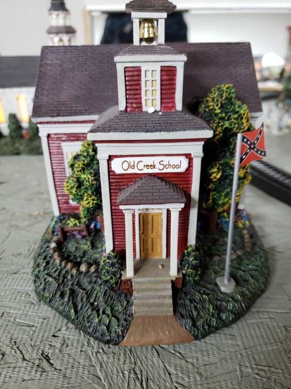 lot 7504 image: Hawthorne Village Old Creek School of Civil War Village Collection