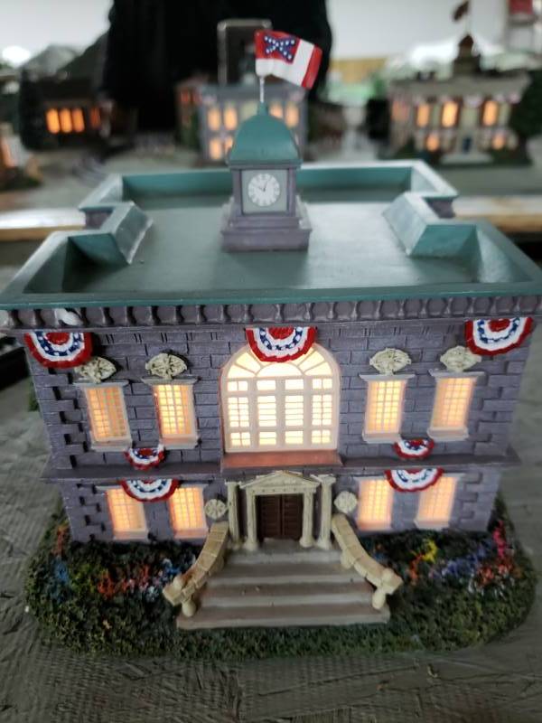 lot 7506 image: Hawthorne Village Magnolia Street Library of Civil War Village Collection