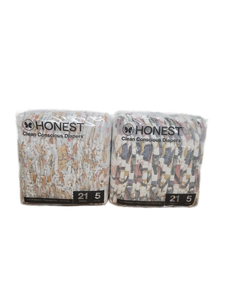 lot 41167 image: Honest Clean Conscious Diapers Size 5, 2 Packs of 21 (42)