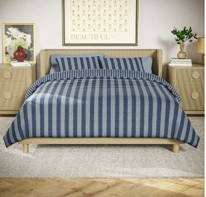 lot 36304 image: Beautiful 100% Cotton Striped 3-Piece Starry Night Blue Comforter Set, FullQueen by Drew Barrymore - Retail $69