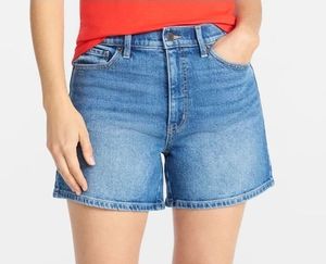 lot 41204 image: Time and Tru Womens High Rise Denim Shorts -Size -14