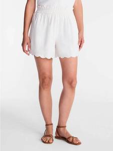 lot 41284 image: Time and Tru White Scalloped Hem Shorts -Size L