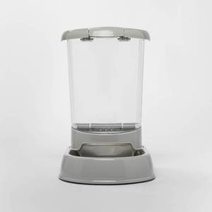 lot 41306 image: Small Gravity Dog & Cat Feeder - 2 12 lbs - Boots & Barkley Automatic, Non-Slip Base, Leak-Resistant (Cracked)