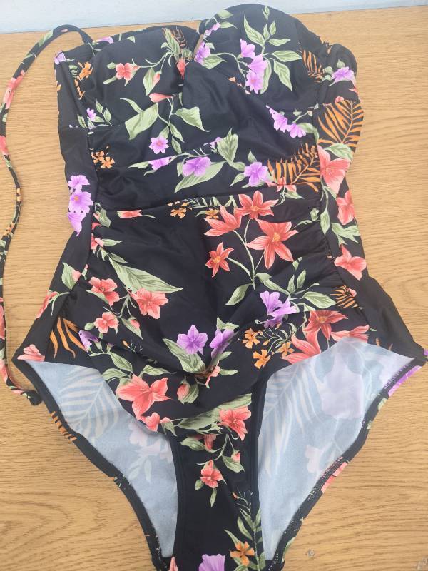 lot 38635 image: SHADE & SHORE Black Tropical Floral Print One-Piece Swimsuit -Size M