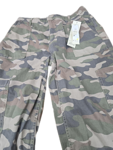 lot 41342 image: No Boundaries Camouflage Cargo Shorts -Size Large