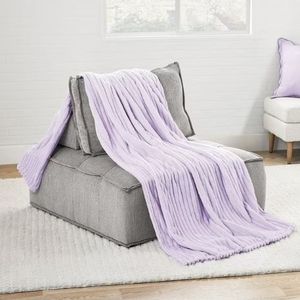 lot 42037 image: Members Mark Oversized Plush Blanket, 78 x 92