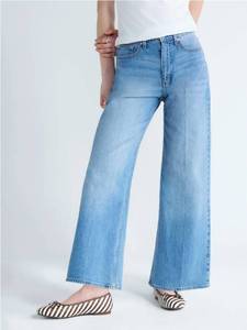 lot 41439 image: Free Assembly Womens and Womens Plus High Rise Cropped Wide Leg Jeans, Size 0