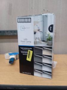 lot 42136 image: Mainstays Modern 71  LED Floor Lamp with 4 Brightness & 4 CCT Settings  Black  Teen & Tween & Adult