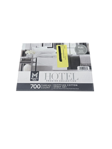 lot 41534 image: Hotel Premier Collection 700 Thread Count Egyptian Cotton Full Sheet Set Pillow- 20in x 32inFitted Sheet- 52in x 75in x 18inFlat Sheet 88in x 98in