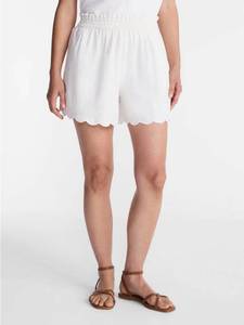 lot 41542 image: Time and Tru Womens Linen Blend Shorts with Scalloped Hem, Size XS