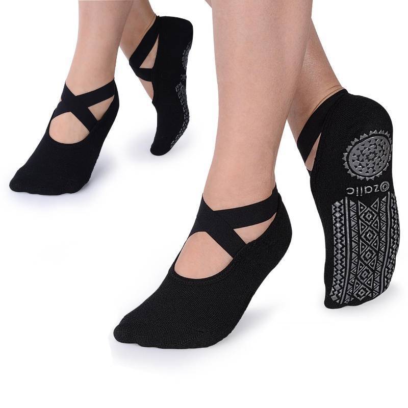 lot 4319 image: Ozaiic Pilates Socks for Women Non Slip Grip, Yoga Socks with Grippers for Barre, Hospital, Ballet, Dance, Barefoot Workout (2 Pairs- Black, one_size)