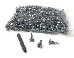 lot 4380 image: Small screws