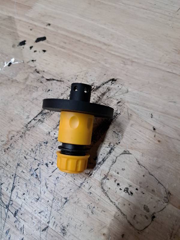 lot 4372 image: Chassis Water Nozzle