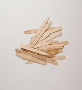 lot 566 image: Lot Of 3 4 Inch 100 Count Wooden Plant label Sticks 300 total