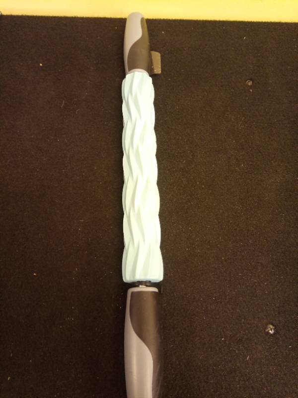 lot 2094 image: Rolling pin with decorative pattern&nbspRetail $15