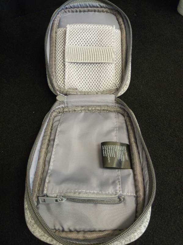 lot 2103 image: Small Gray Travel Electronics Case - Retail $12