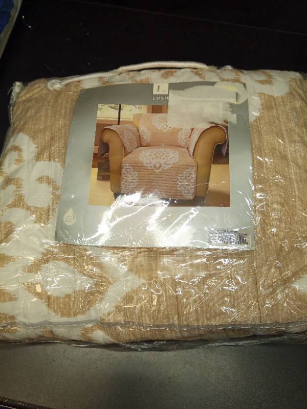 lot 2049 image: Lush Decor Sophie Furniture Protector Single Arm Chair - Retail $58