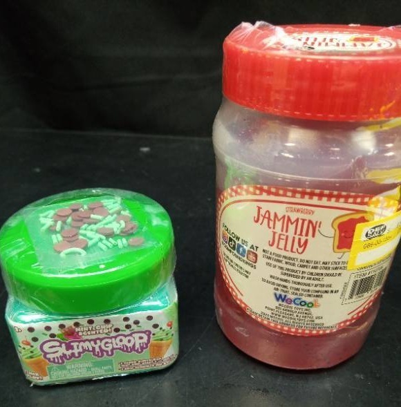 lot 2072 image: Slime Kit Bundle - Jammin Jelly and Chocolate Scented Slime - Retail $8