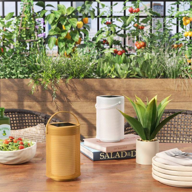 lot 2093 image: Room Essentials Solar-Powered LED Table Lamp Yellow- Retail $25